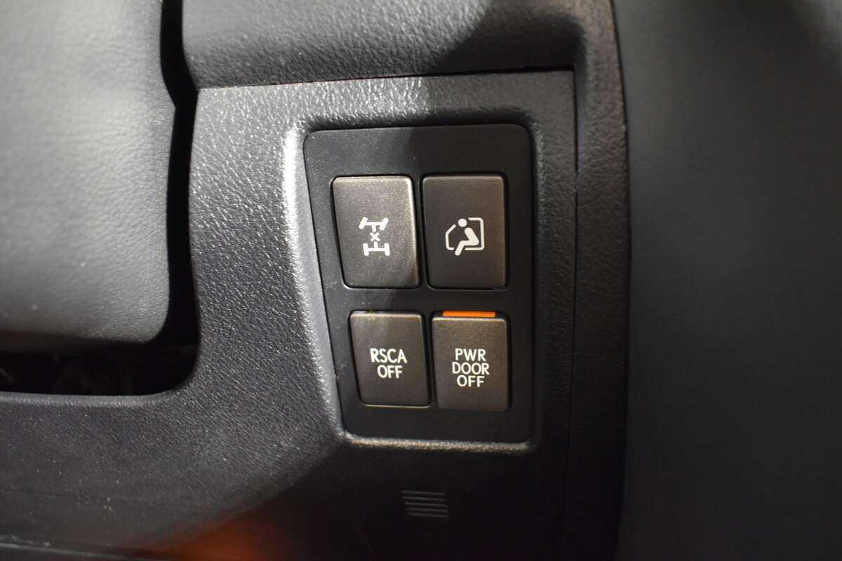 Lexus LX 570, 2013 Фото №16