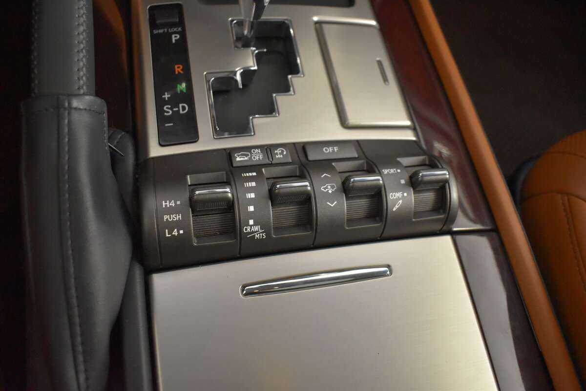 Lexus LX 570, 2013 Фото №18