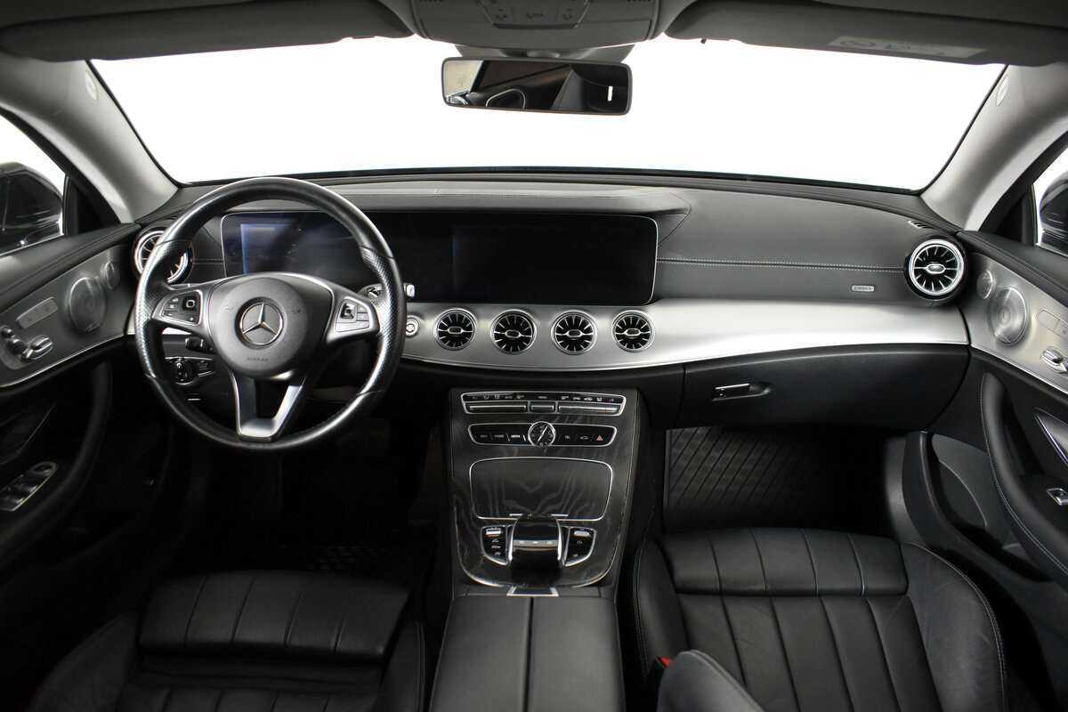 Mercedes-Benz E-Класс 300, 2017 Фото №10