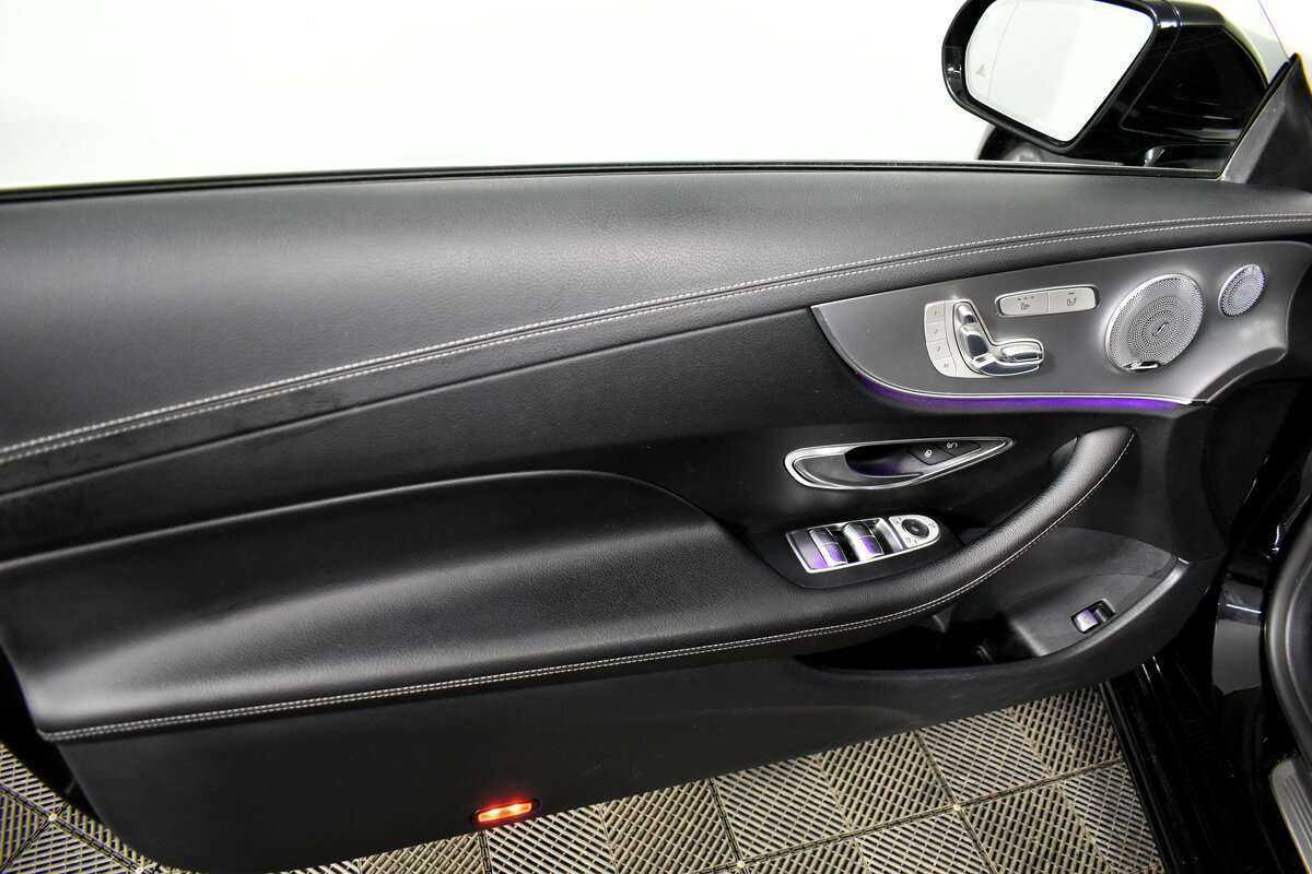 Mercedes-Benz E-Класс 300, 2017 Фото №15