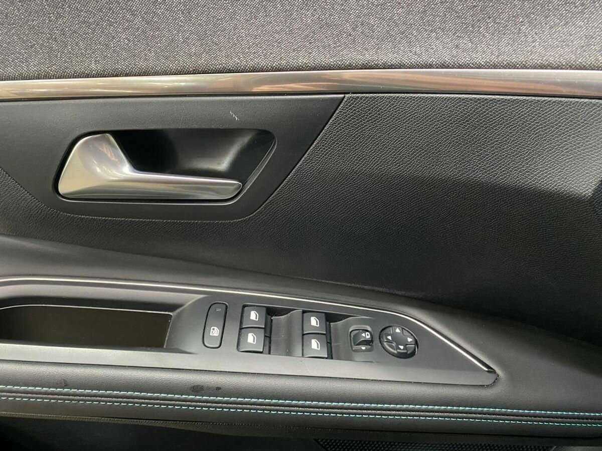 Peugeot 5008, 2021 Фото №21