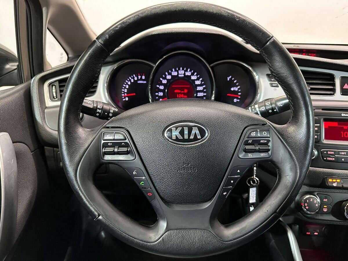 Kia Ceed, 2013 Фото №11