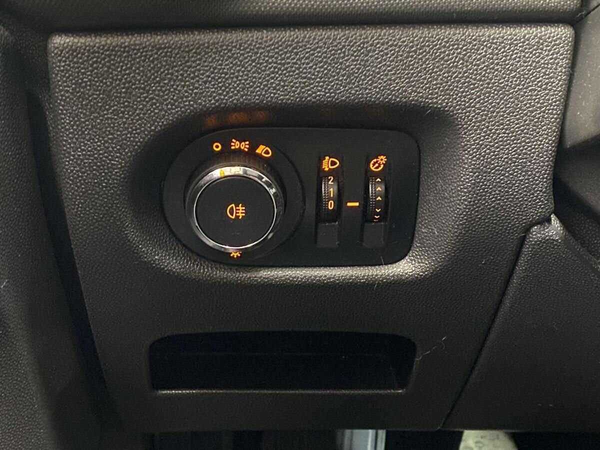 Opel Corsa, 2012 Фото №15