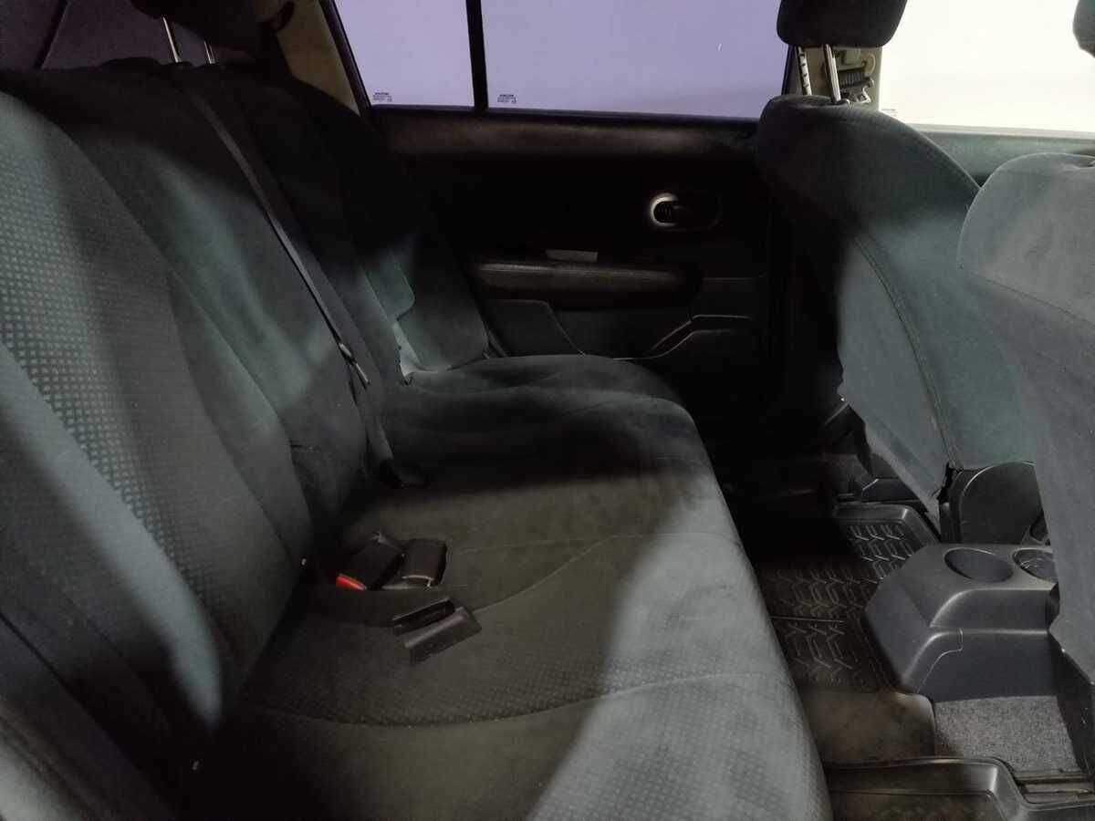 Nissan Tiida, 2011 Фото №11