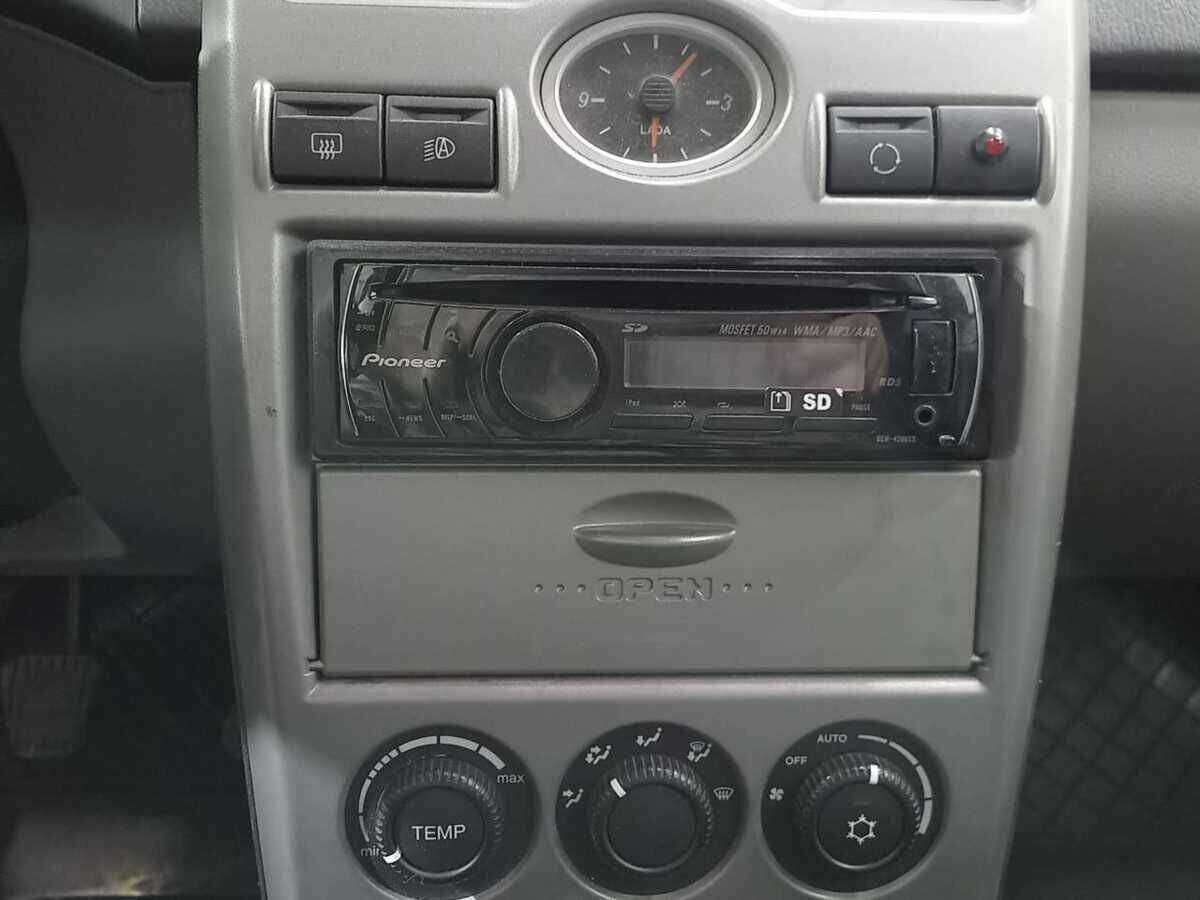 Lada (ВАЗ) Priora, 2010 Фото №13