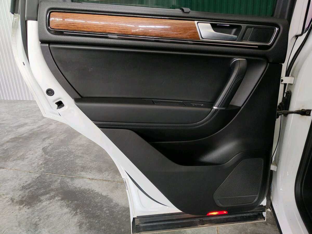 Volkswagen Touareg, 2018 Фото №14