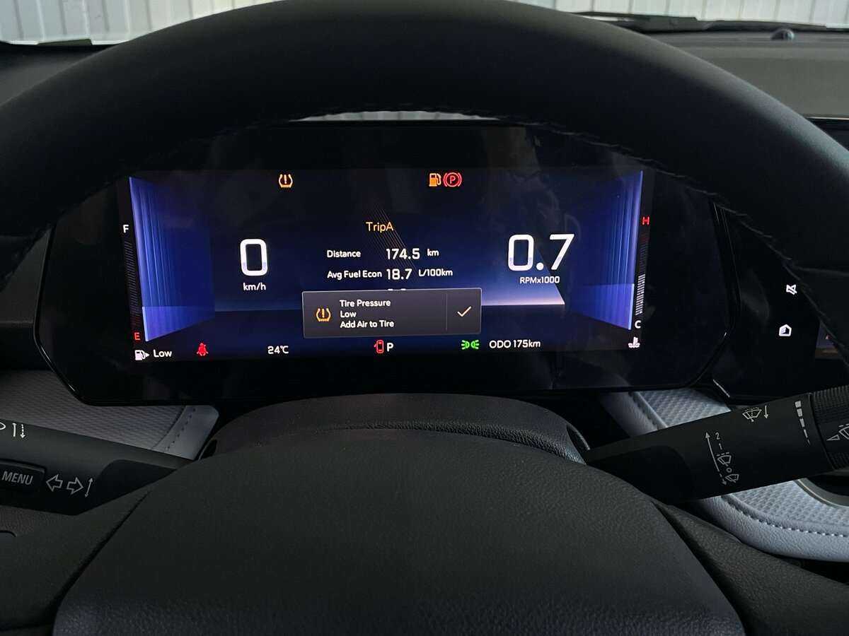 Chevrolet Monza, 2023 Фото №13