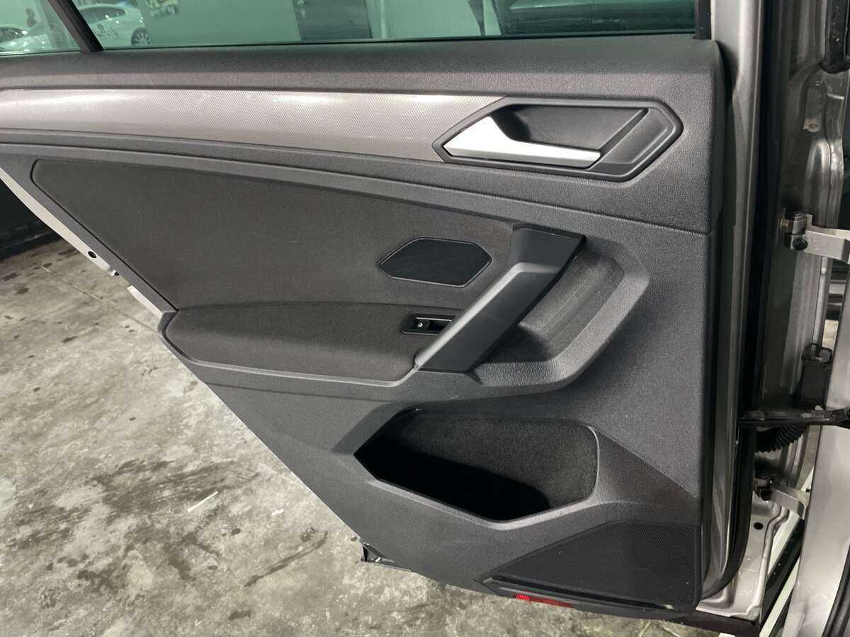 Volkswagen Tiguan, 2019 Фото №23