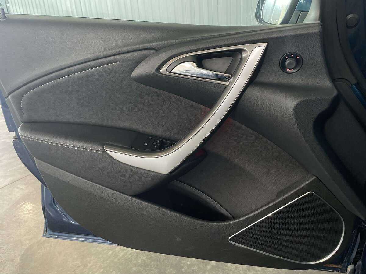 Opel Astra, 2011 Фото №19