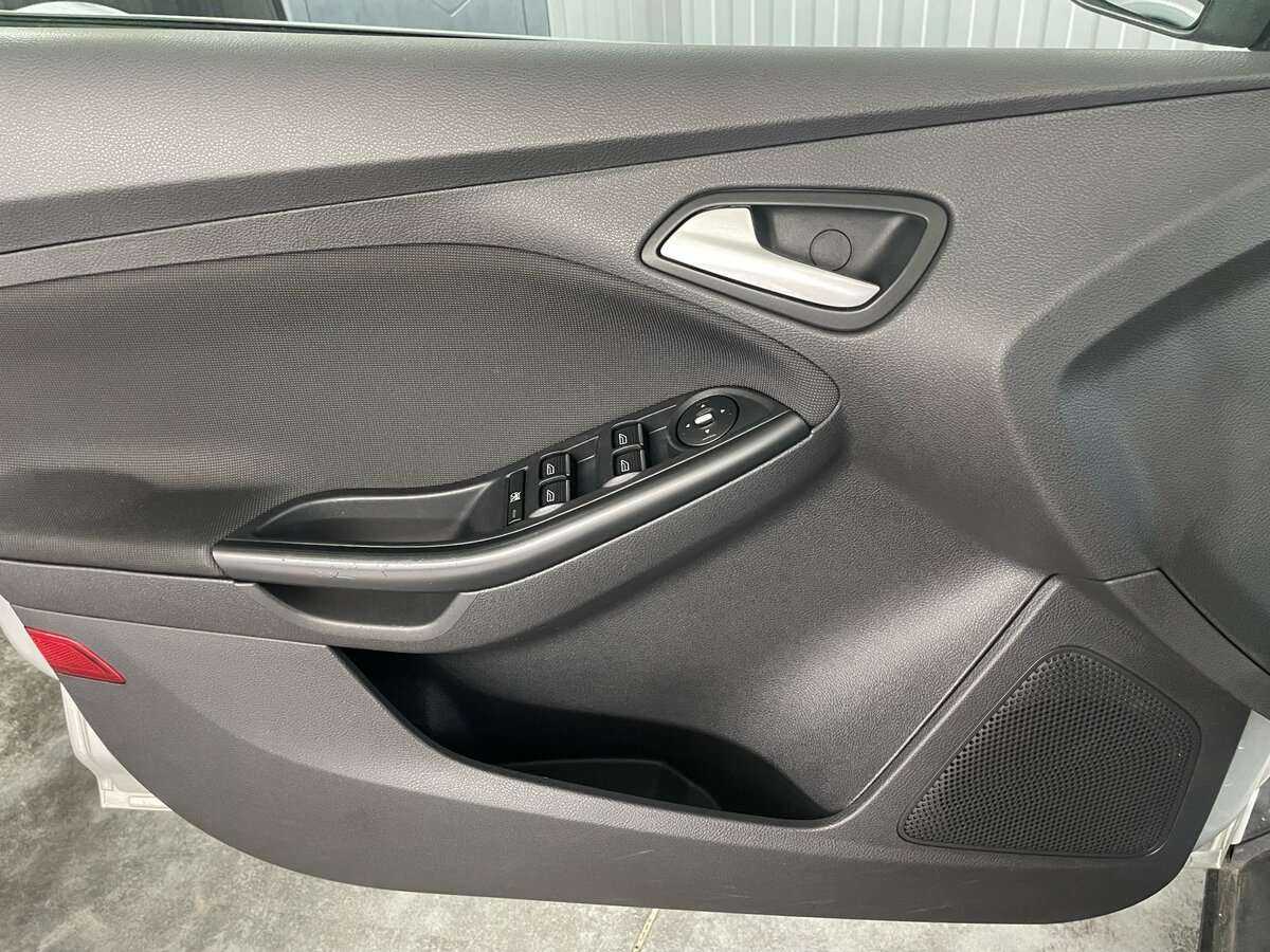 Ford Focus, 2011 Фото №18