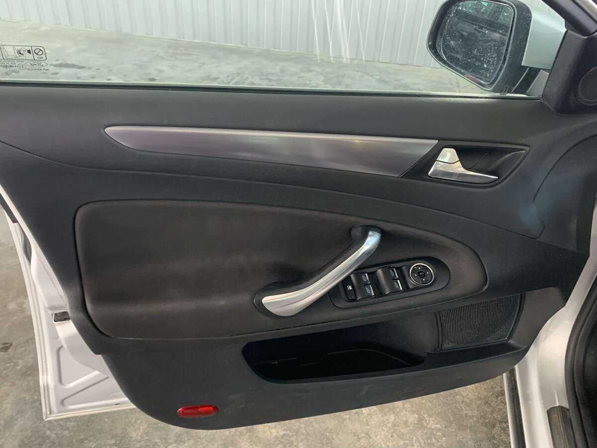 Ford Mondeo, 2011 Фото №17