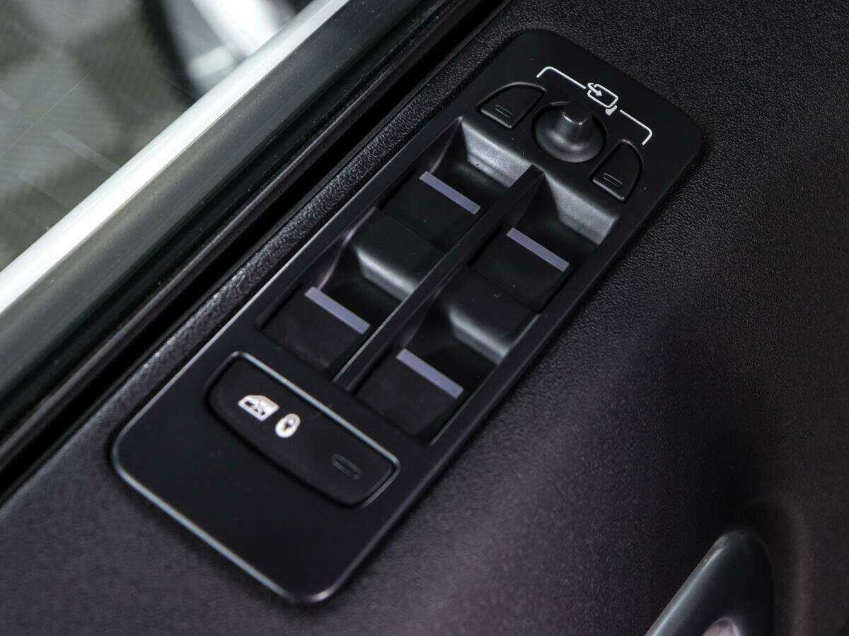 Land Rover Discovery Sport, 2018 Фото №20