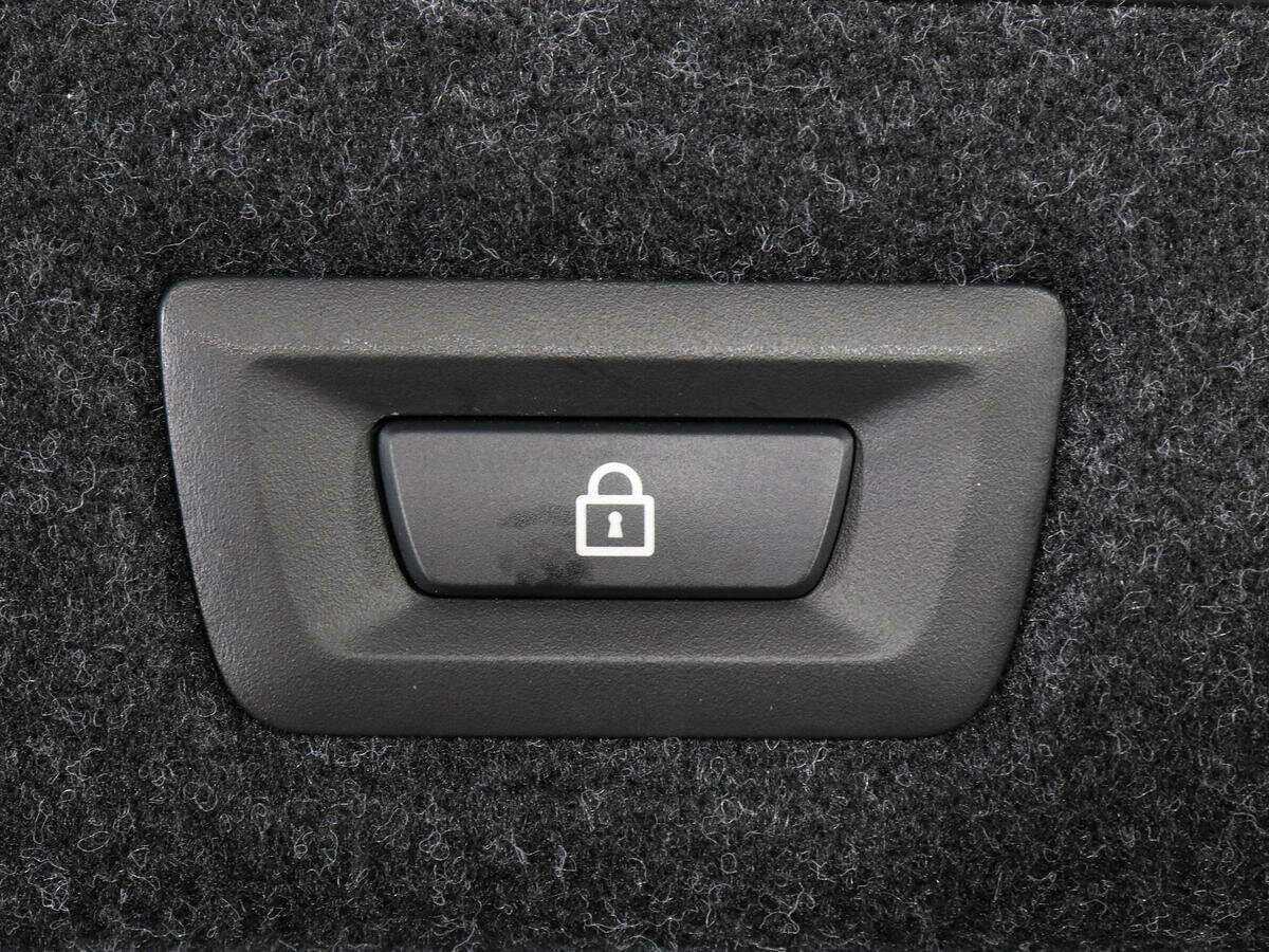 BMW 5 серии 530i xDrive, 2017 Фото №16