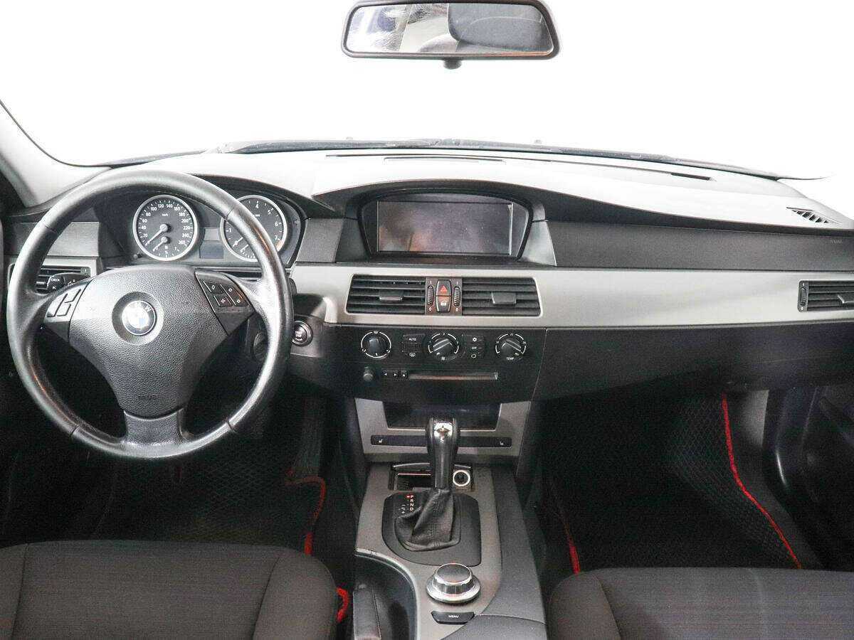 BMW 5 серии 525i, 2006 Фото №7