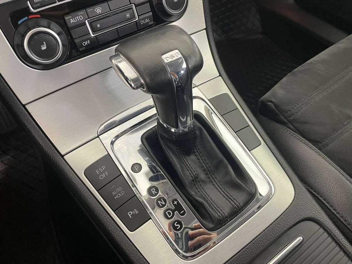 Volkswagen Passat, 2010 Фото №13