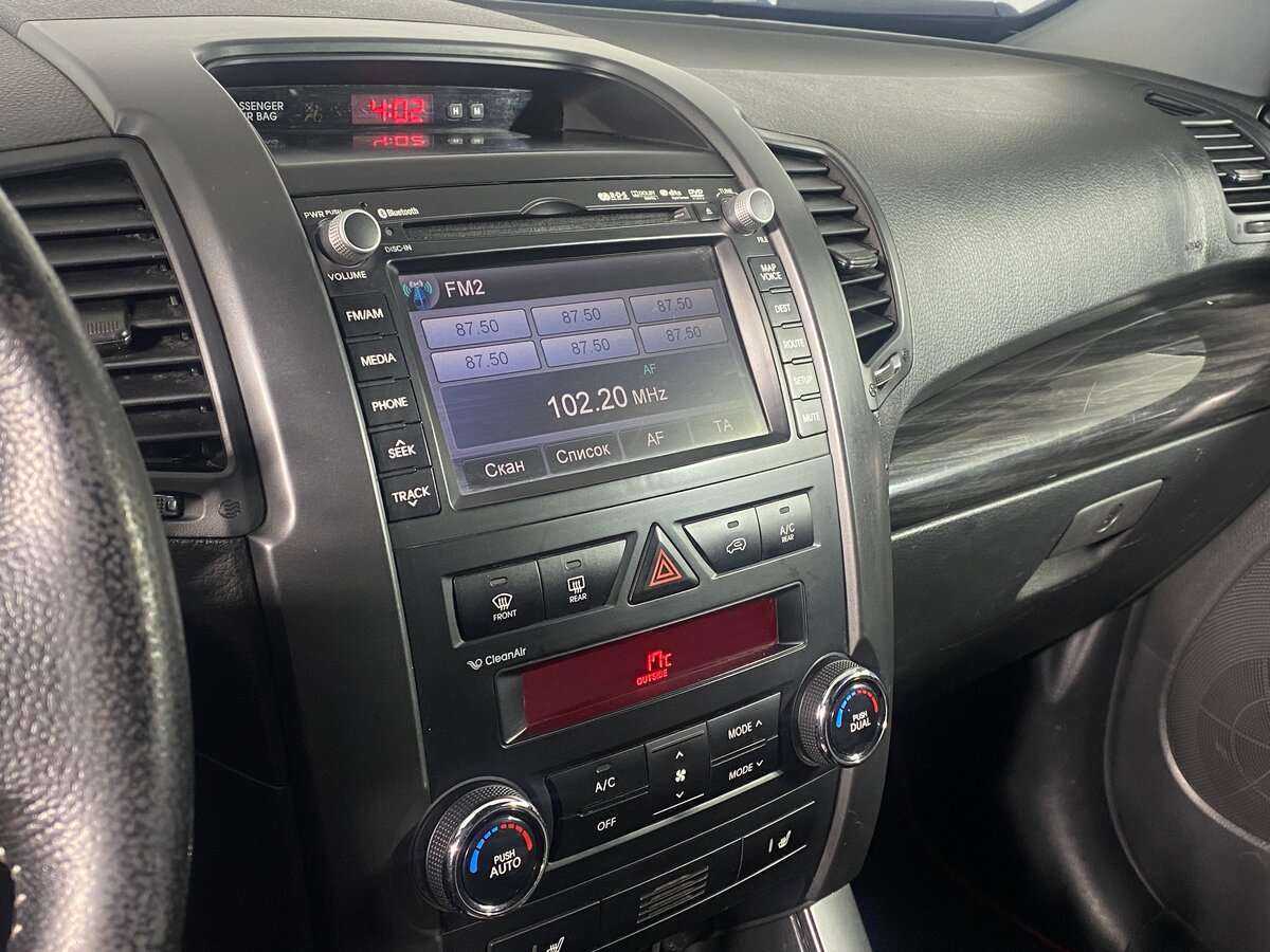 Kia Sorento, 2011 Фото №15