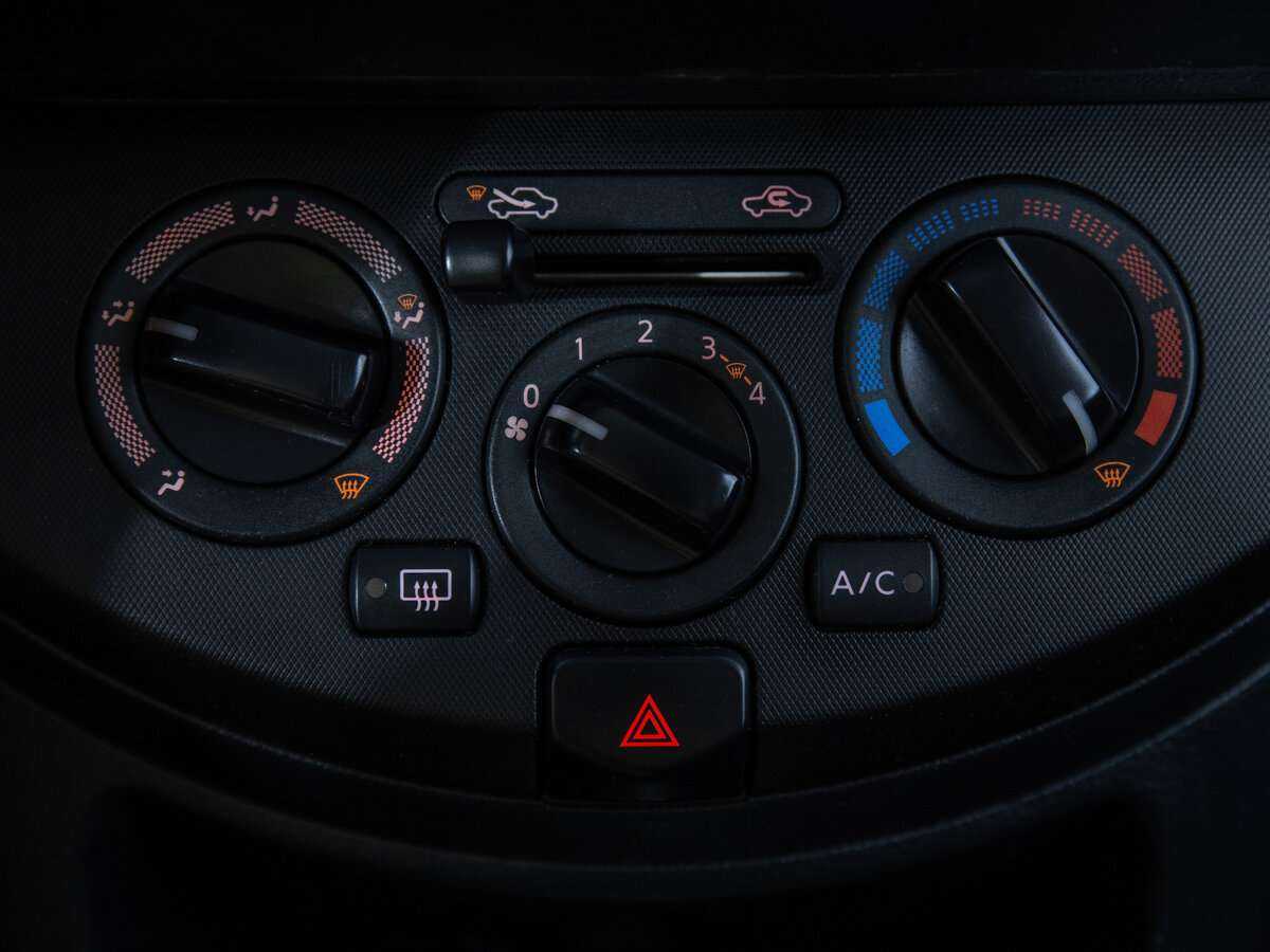 Nissan Note, 2011 Фото №13