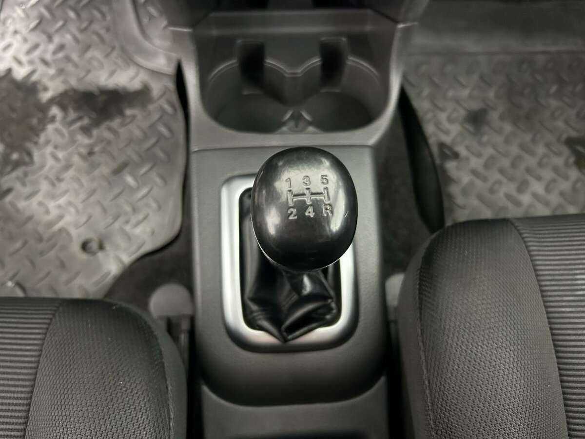 Suzuki Liana, 2004 Фото №13