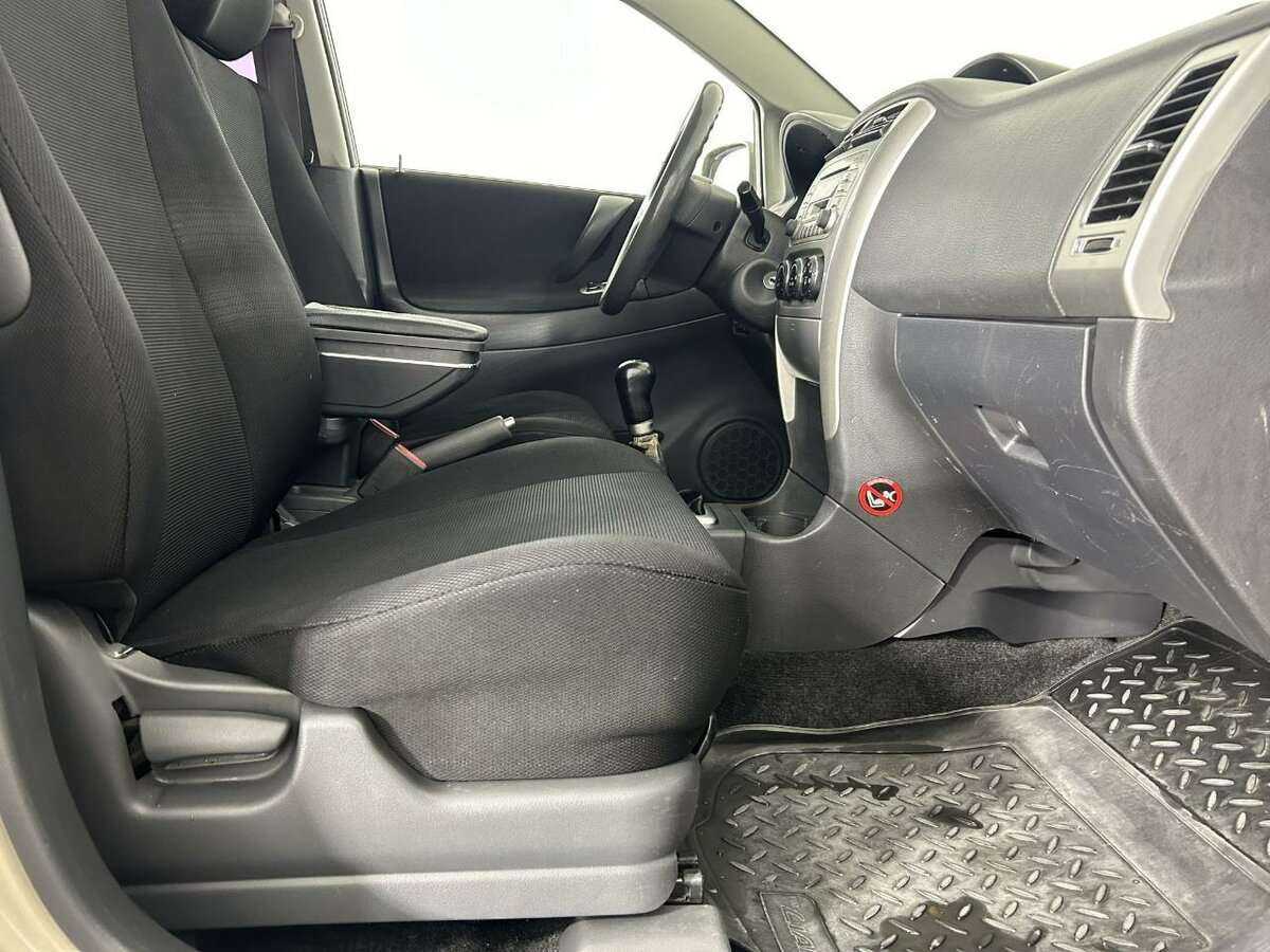 Suzuki Liana, 2004 Фото №14