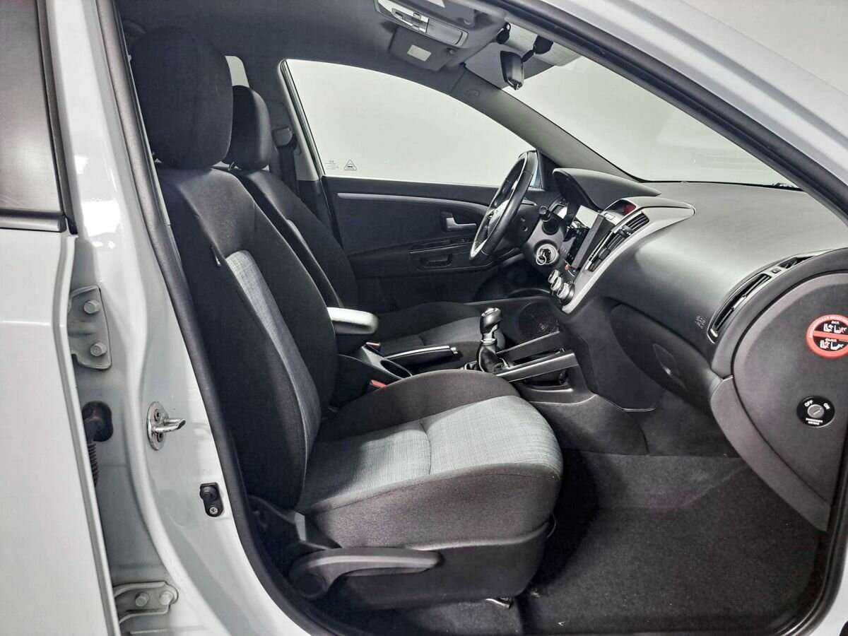 Kia Ceed, 2010 Фото №9