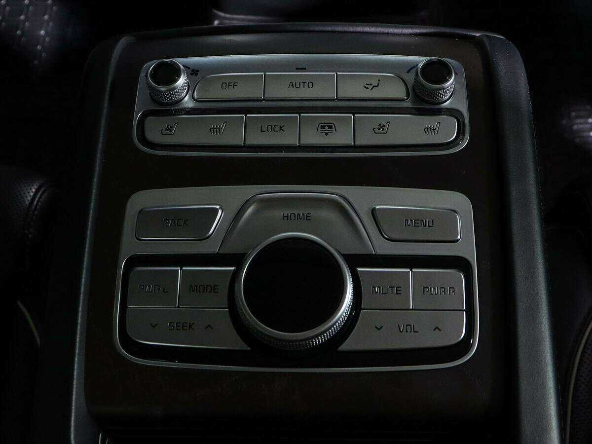 Kia K900, 2019 Фото №17