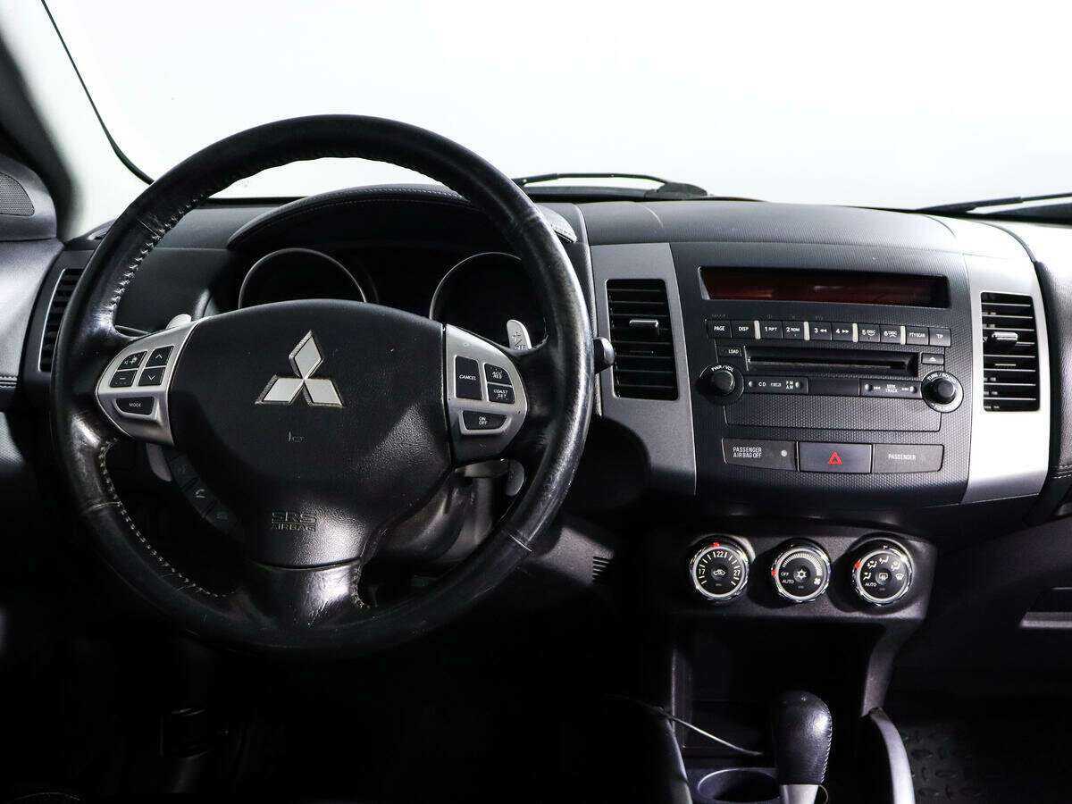 Mitsubishi Outlander, 2011 Фото №10