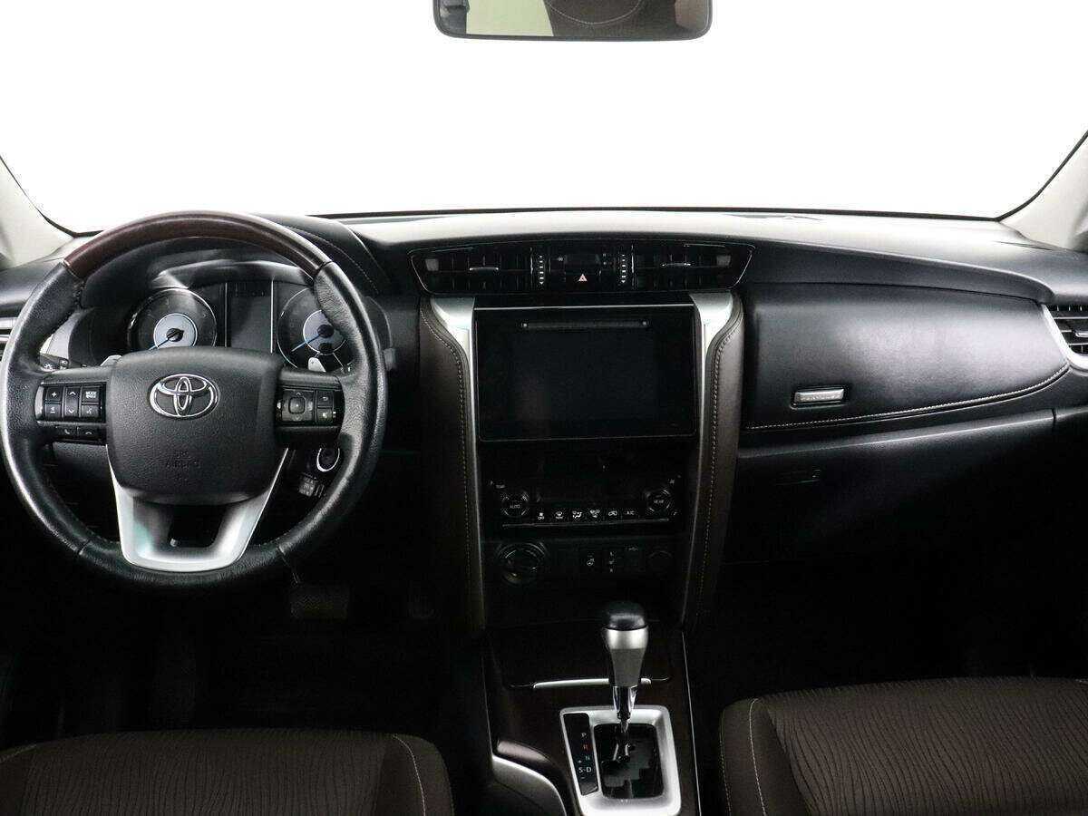 Toyota Fortuner, 2017 Фото №12