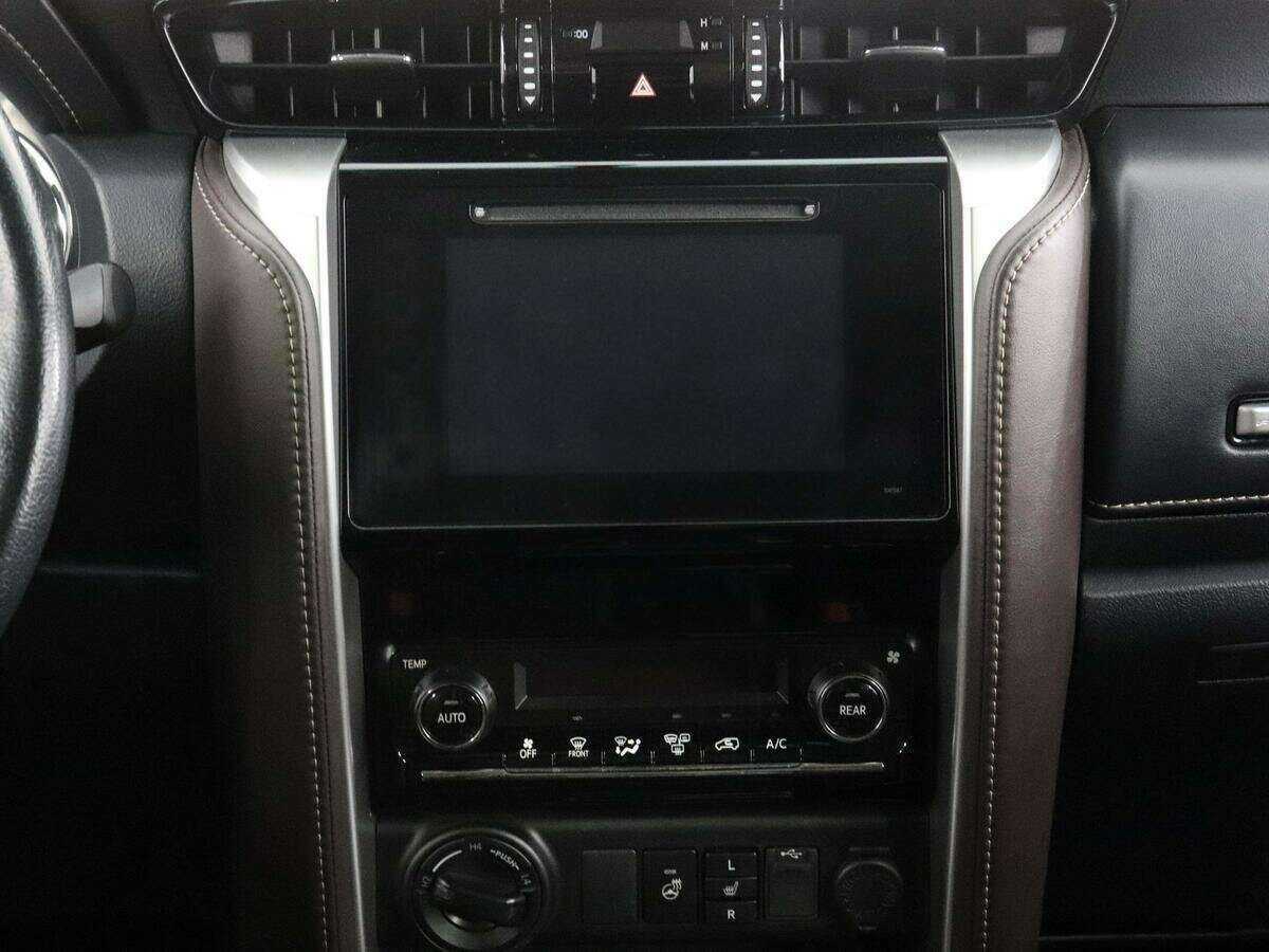 Toyota Fortuner, 2017 Фото №13