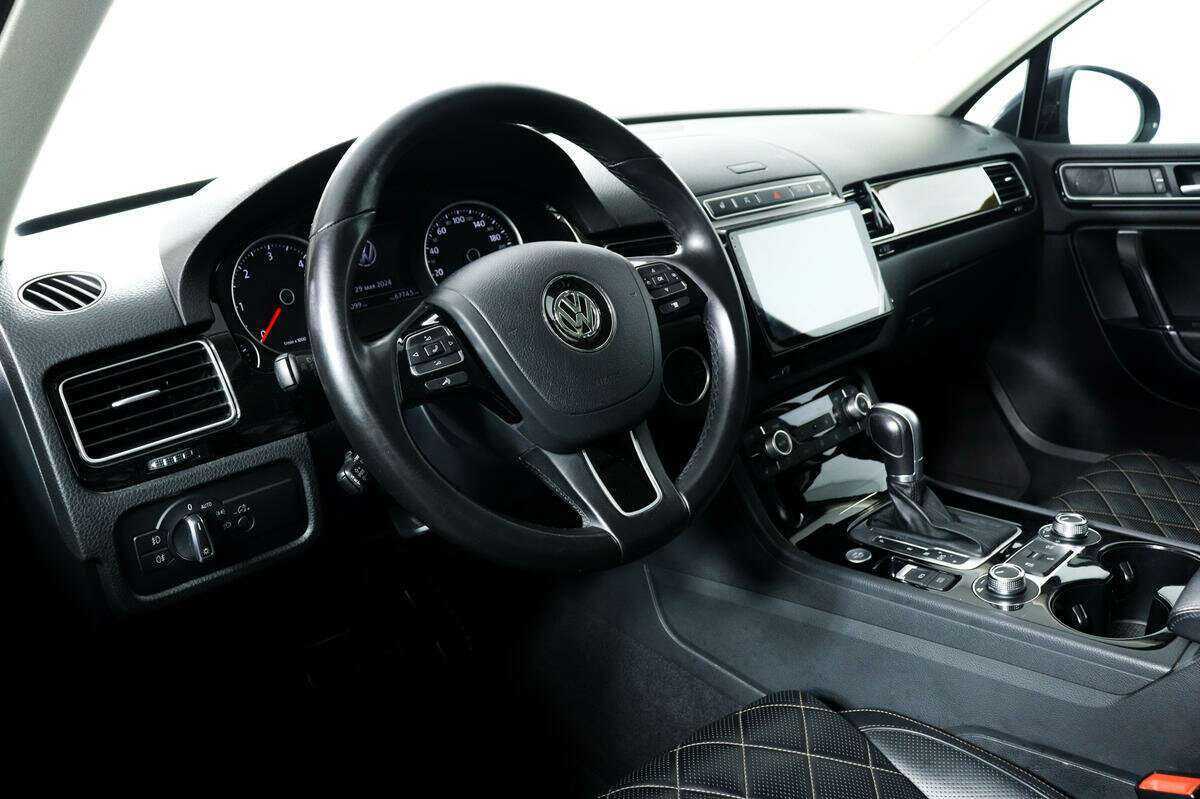 Volkswagen Touareg, 2017 Фото №13