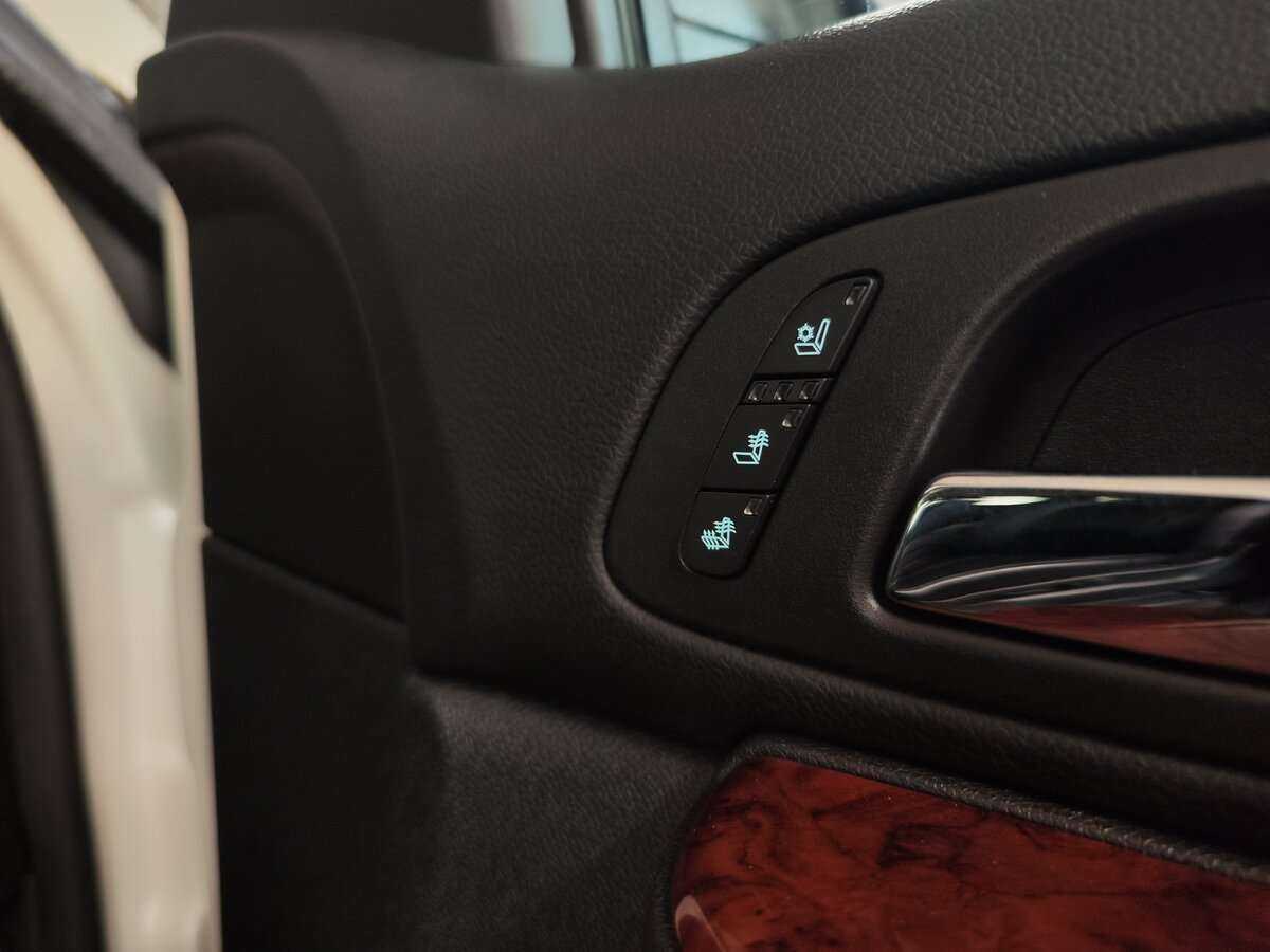 Chevrolet Tahoe 6AT, 2012 Фото №20