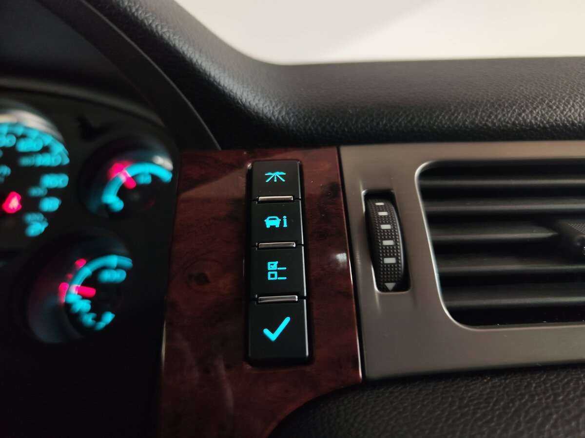 Chevrolet Tahoe 6AT, 2012 Фото №28