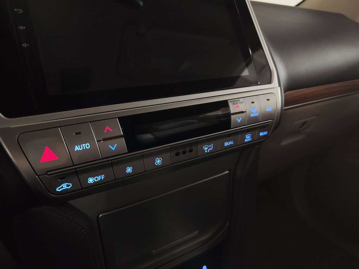 Toyota Land Cruiser Prado, 2021 Фото №26