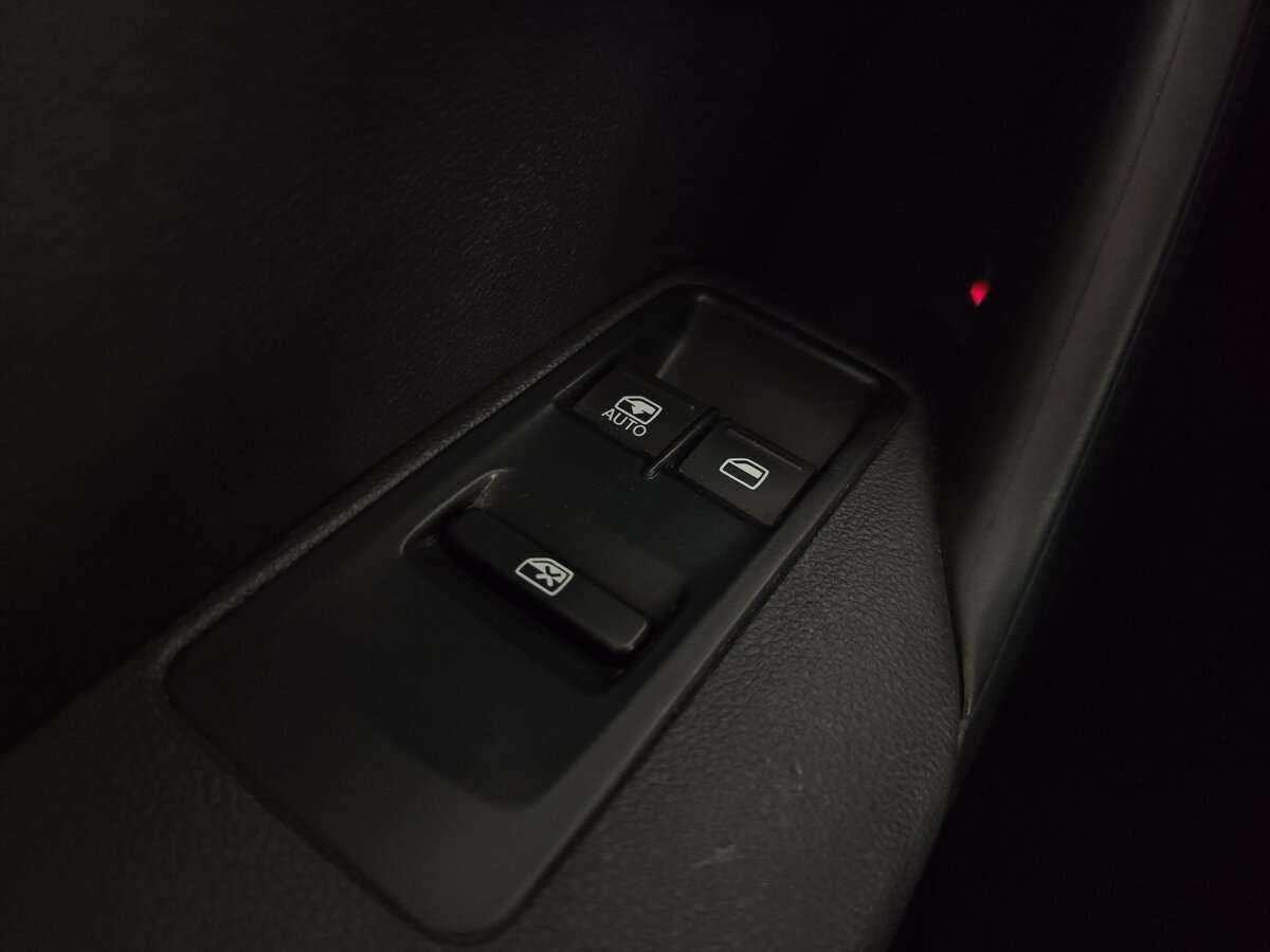 Volkswagen Polo, 2011 Фото №17