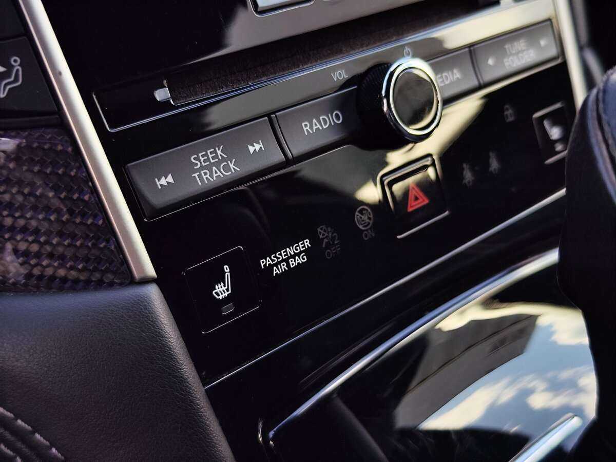 Infiniti Q60, 2017 Фото №21