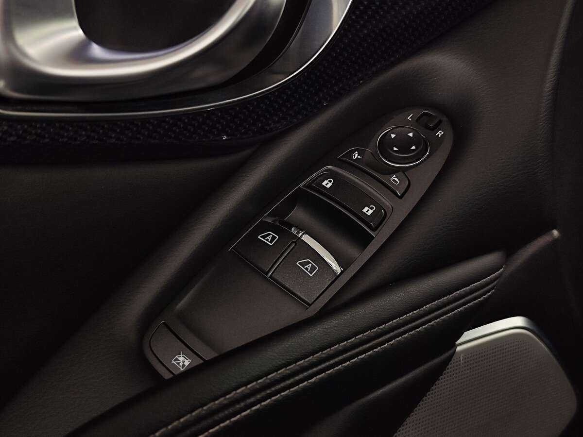 Infiniti Q60, 2017 Фото №28