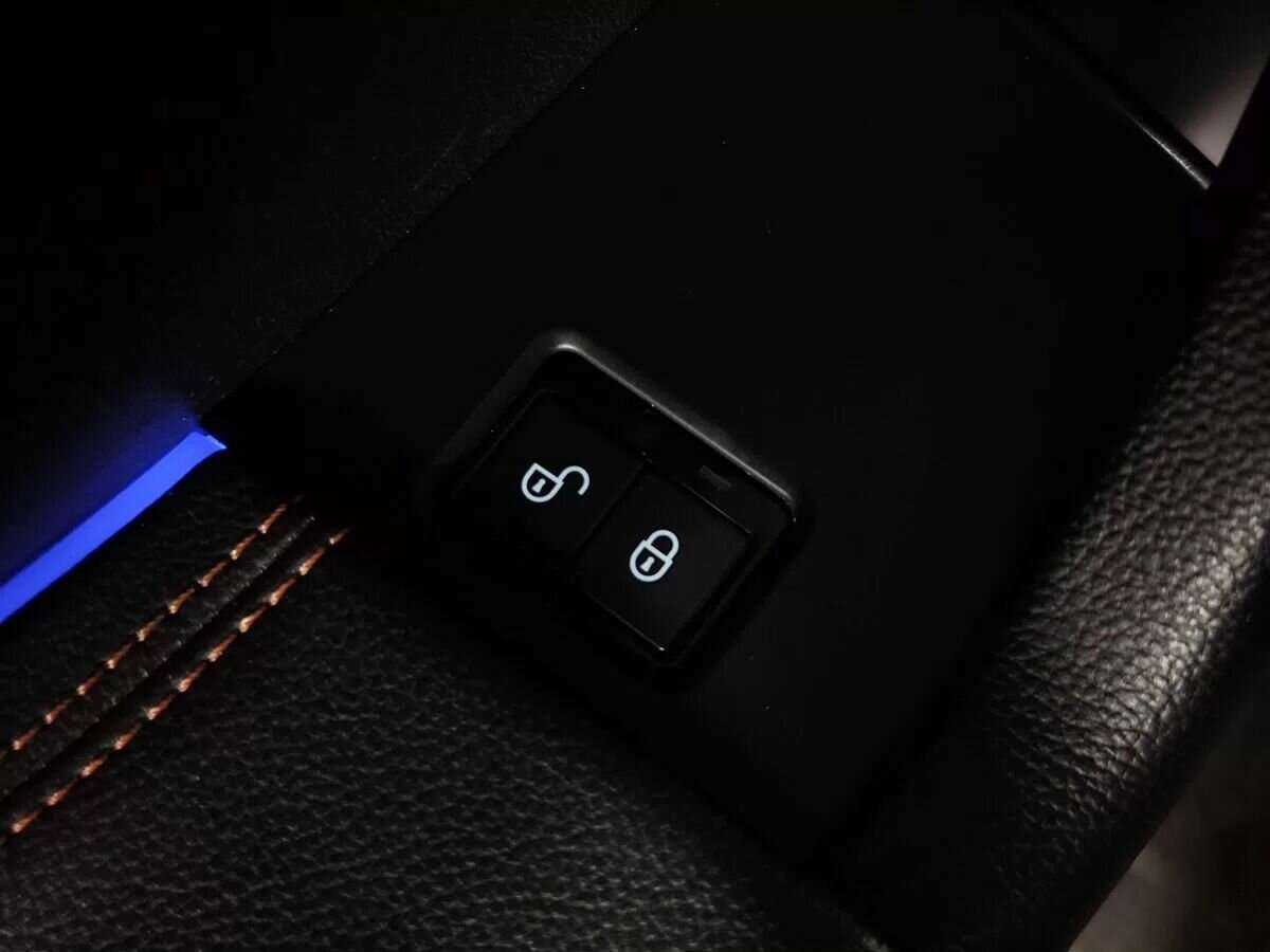 Jaguar F-Pace, 2017 Фото №21