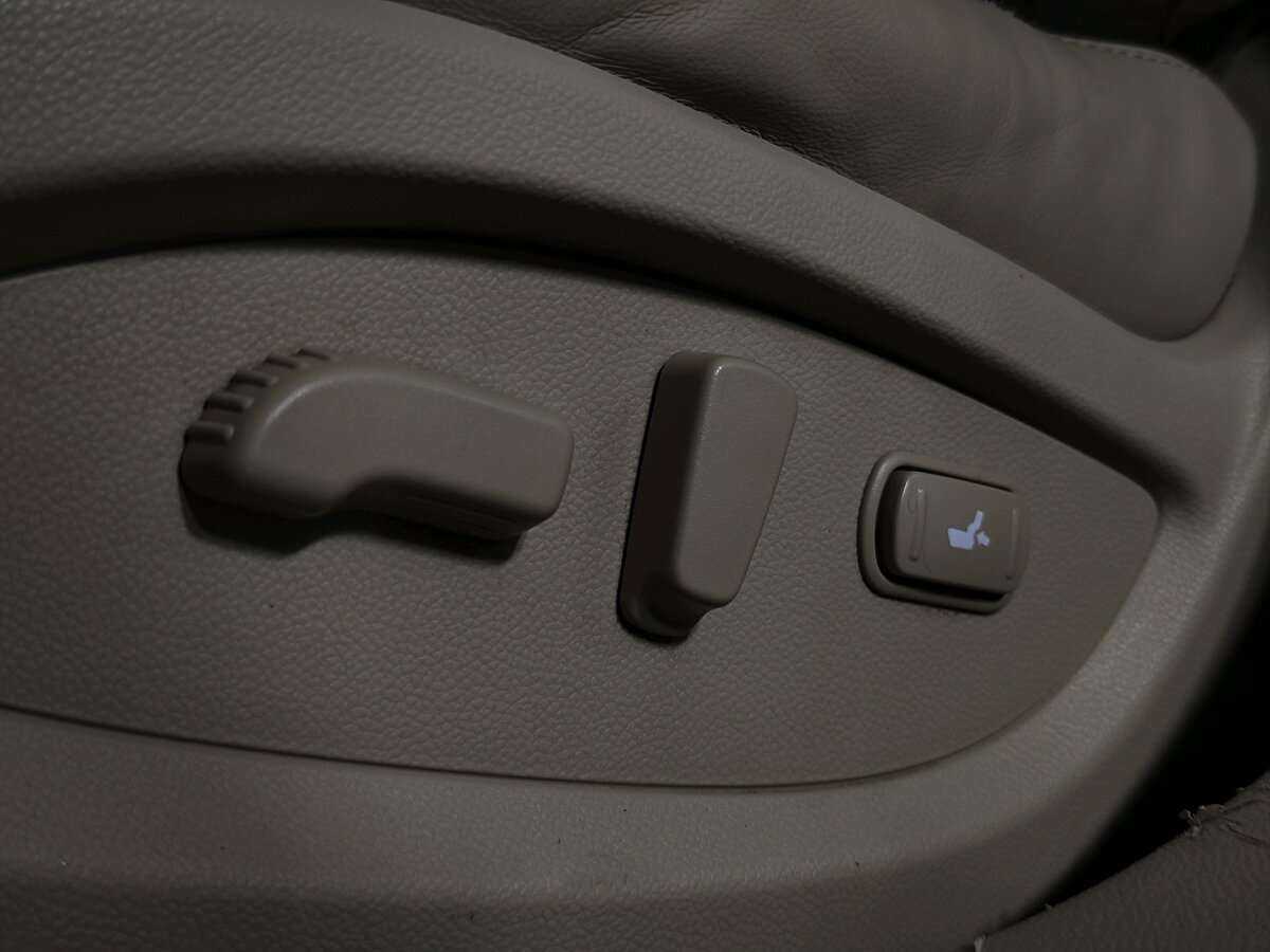 Infiniti FX37, 2010 Фото №10