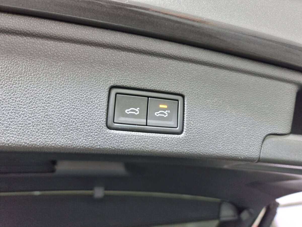 Volkswagen Touareg, 2020 Фото №8