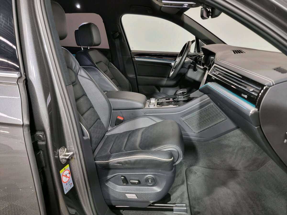 Volkswagen Touareg, 2020 Фото №15