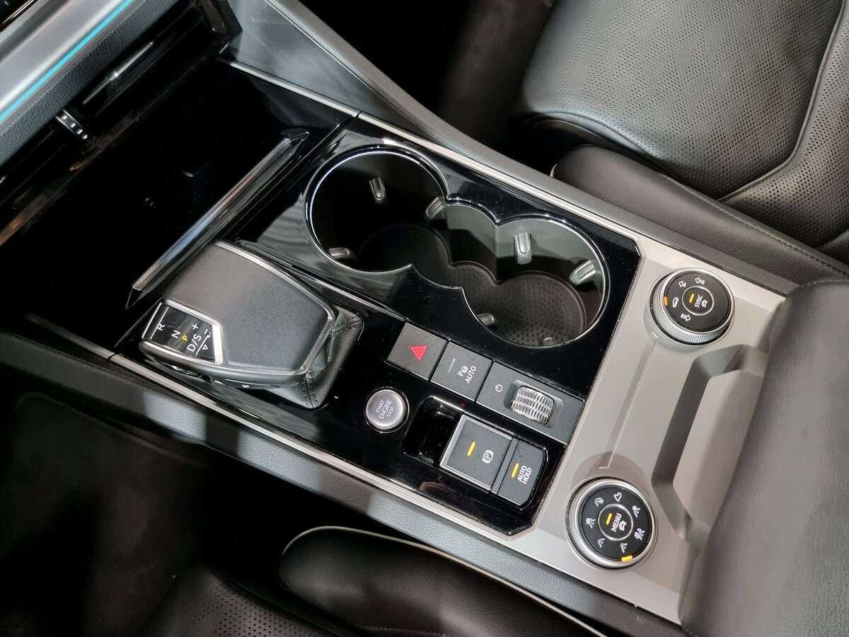 Volkswagen Touareg, 2020 Фото №22