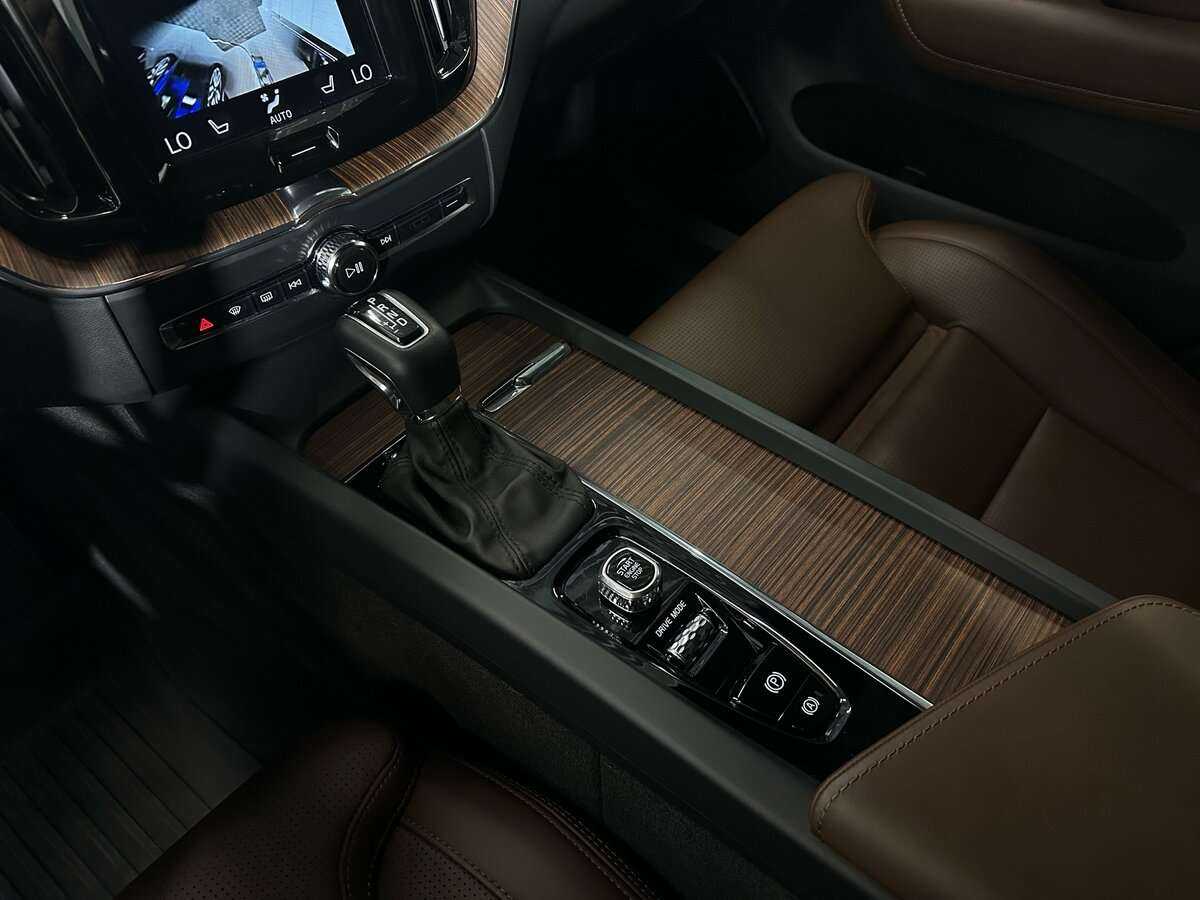 Volvo XC60, 2019 Фото №19