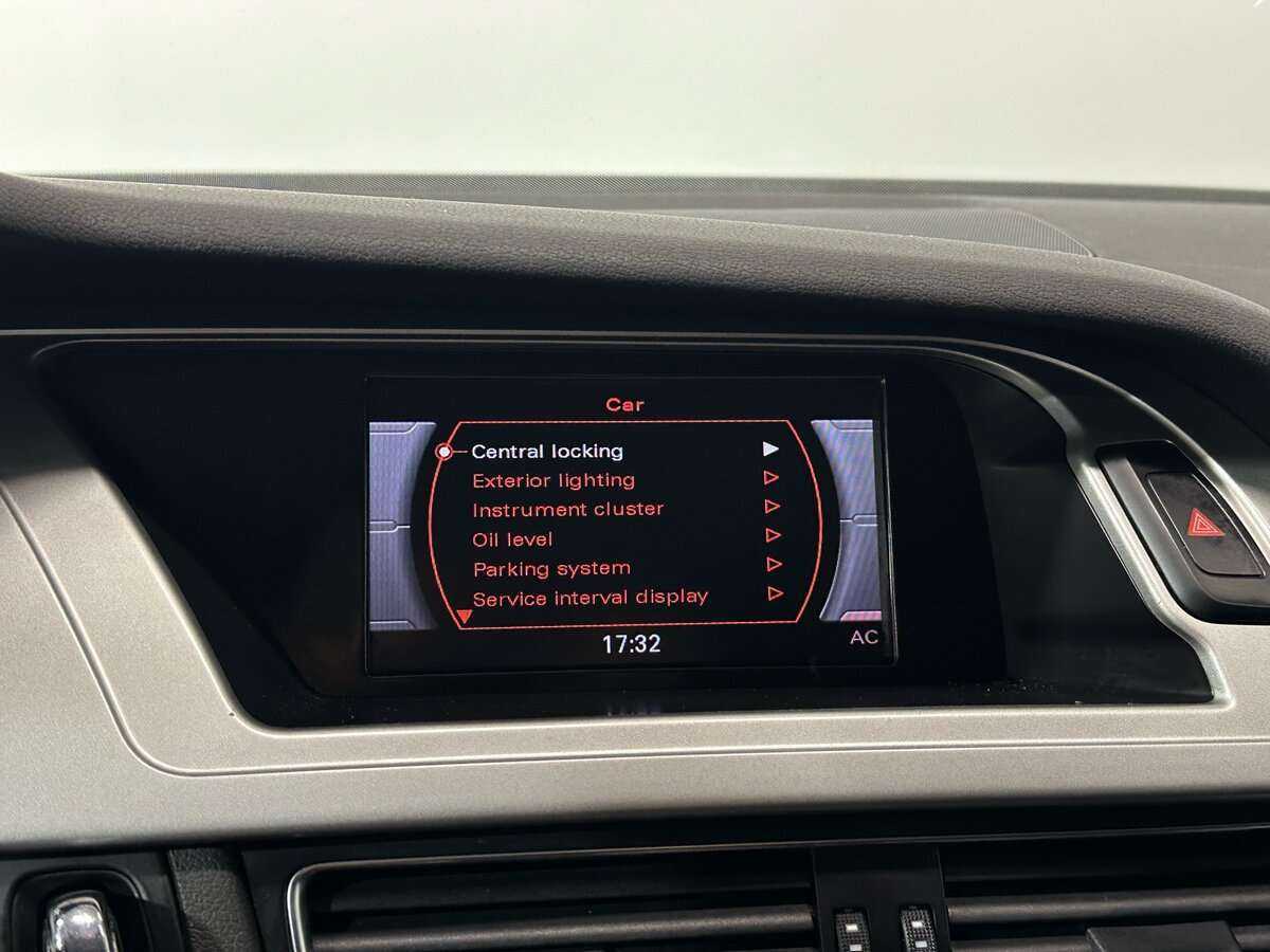 Audi A4, 2011 Фото №17