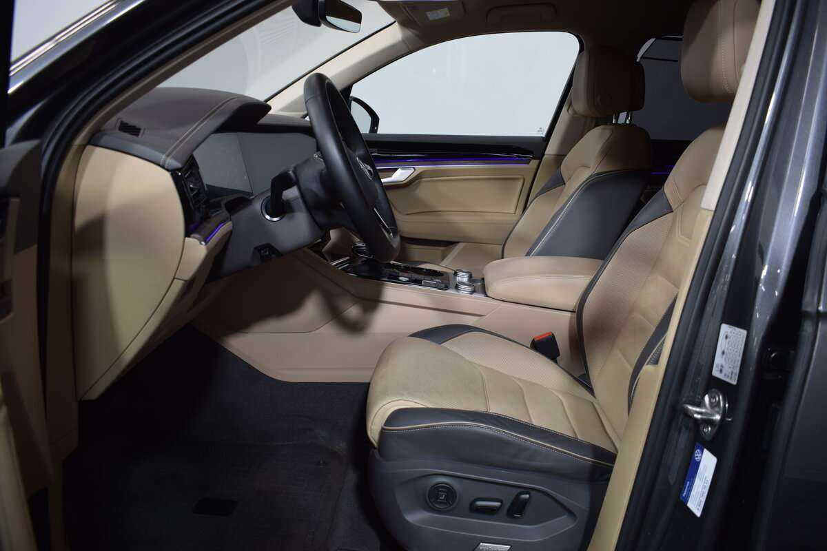 Volkswagen Touareg, 2022 Фото №18