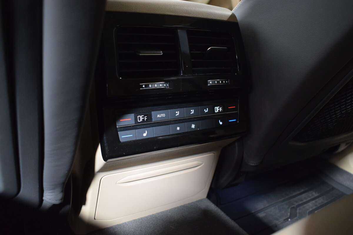 Volkswagen Touareg, 2022 Фото №27