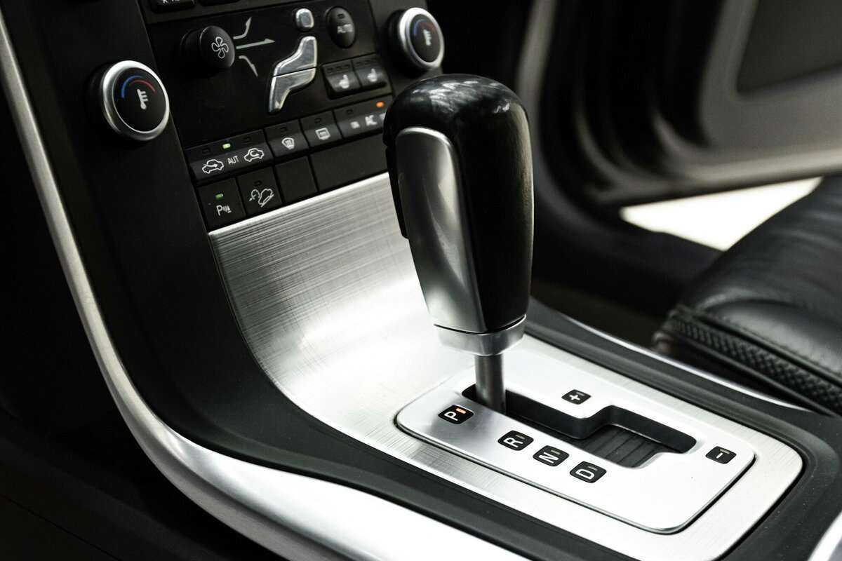 Volvo XC70, 2011 Фото №13