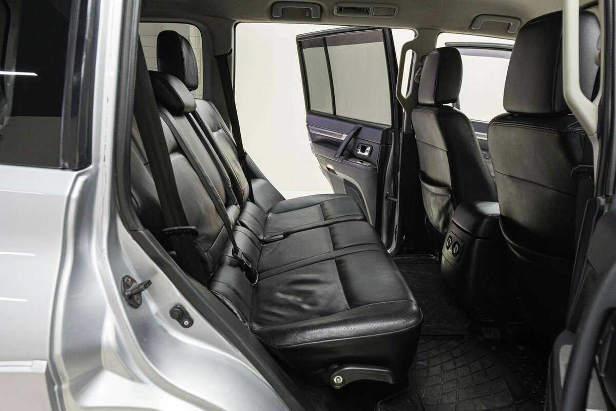 Mitsubishi Pajero, 2011 Фото №14