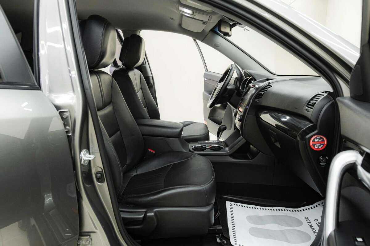 Kia Sorento, 2011 Фото №13
