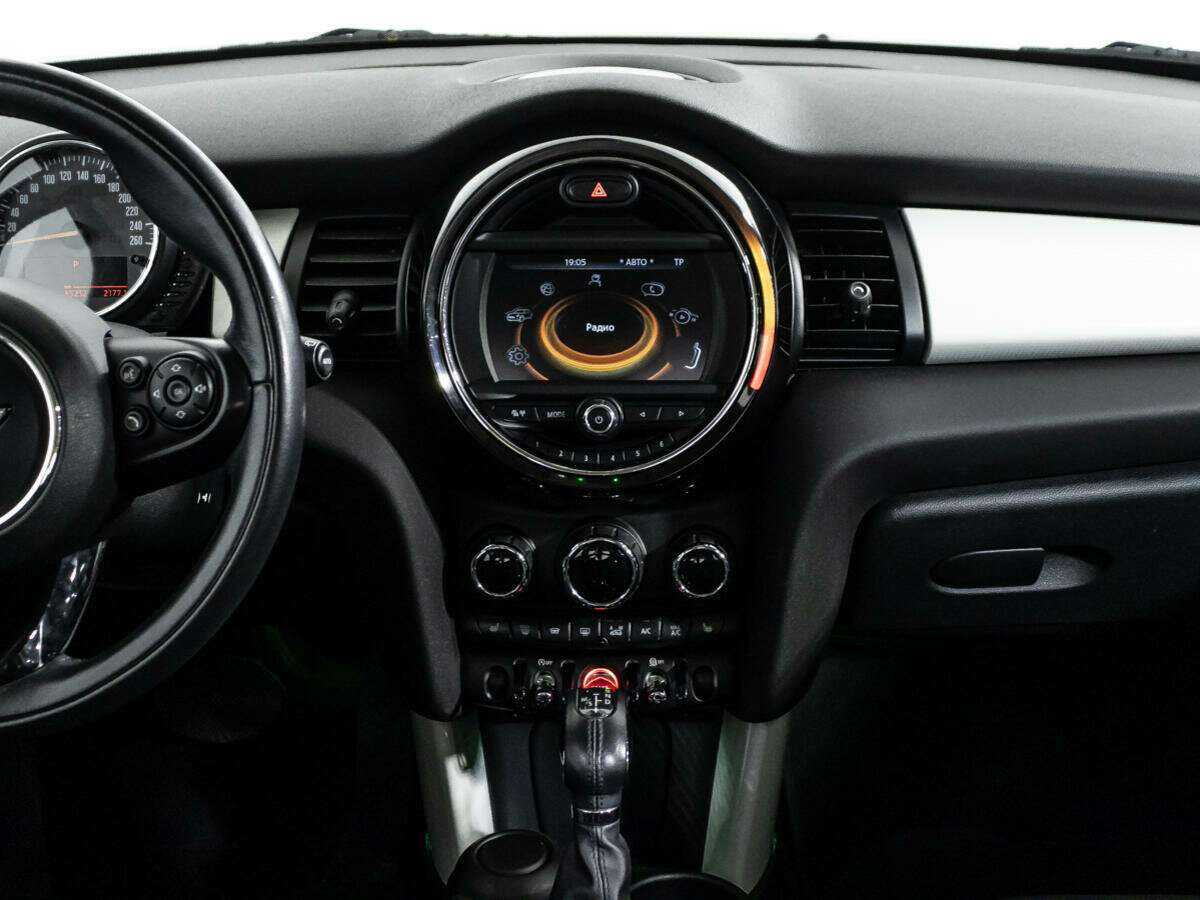 Mini Hatch Cooper, 2016 Фото №14