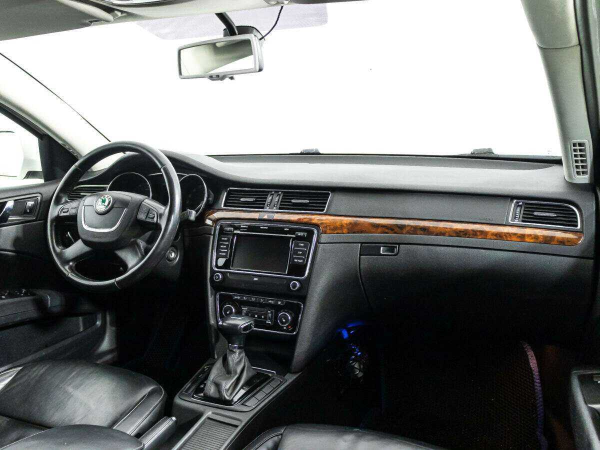 Skoda Superb, 2011 Фото №9