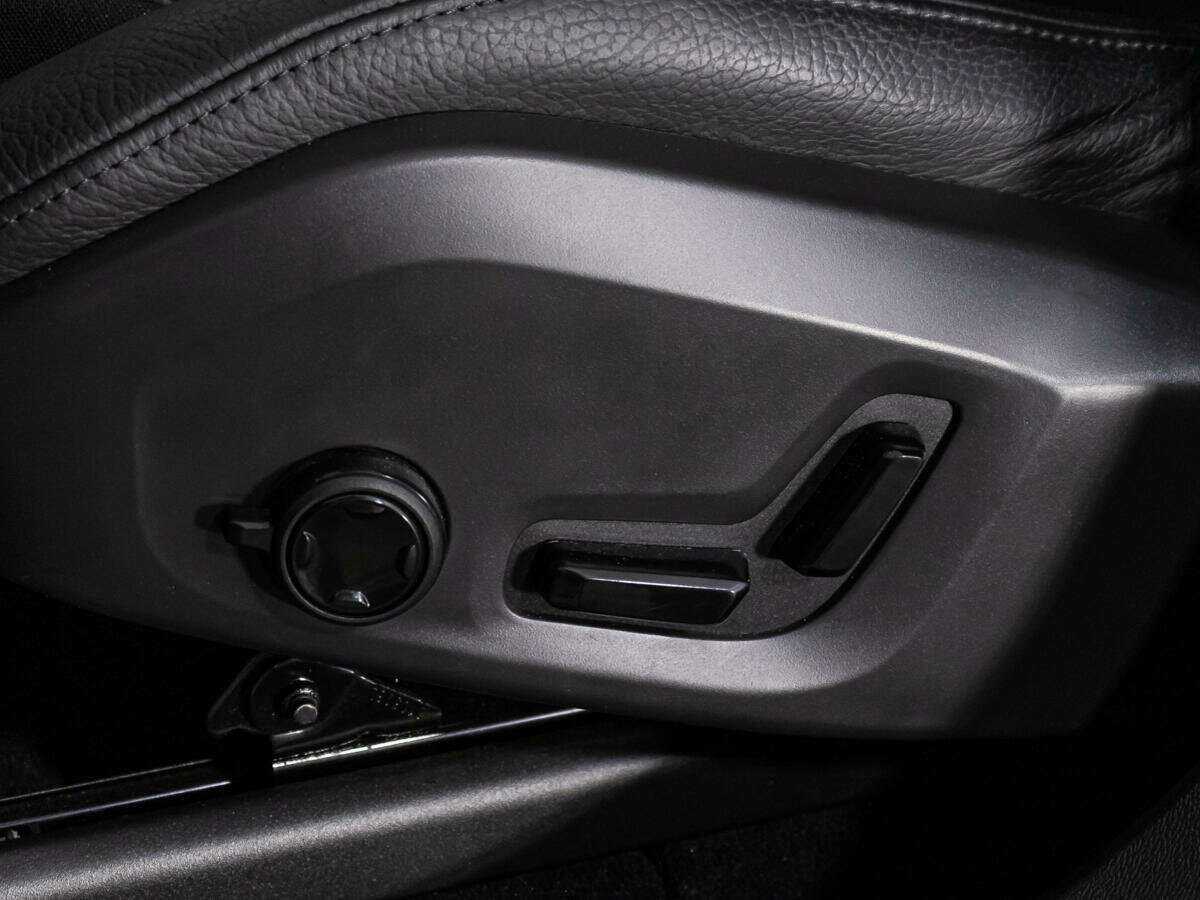 Volvo XC60, 2021 Фото №15